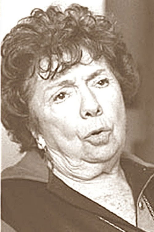 Menchu Quesada as Doña Tita