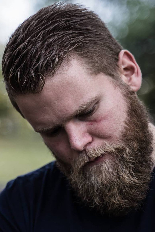 Hörður Már Bjarnason as Róni