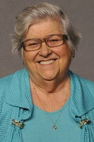 Hilda Rebello as Avó