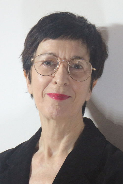 Asunción Díaz as Sara