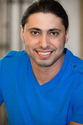 Amje Elharden as Barman