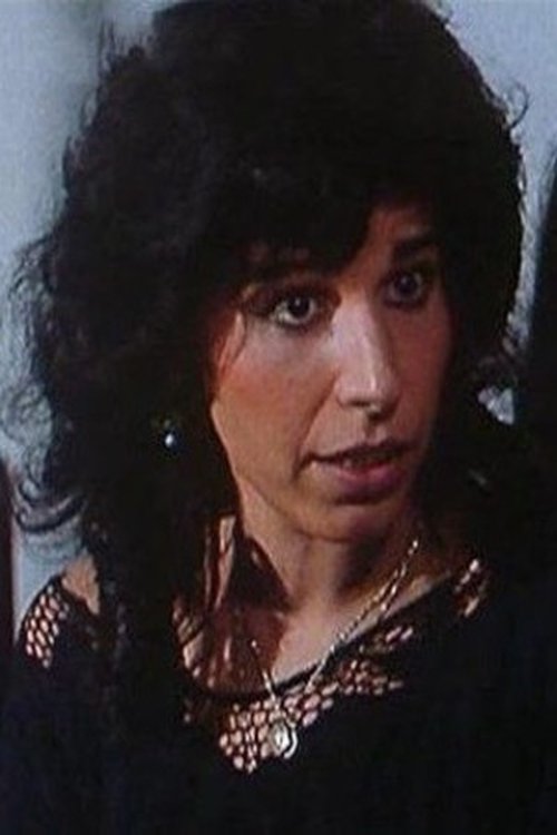 Zeinab Wahby as Fouad's wife