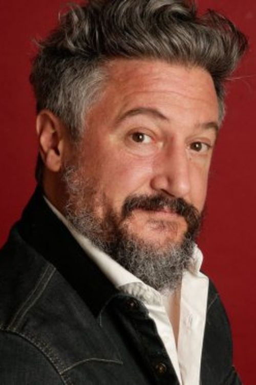 Pablo Fábregas as Ufólogo