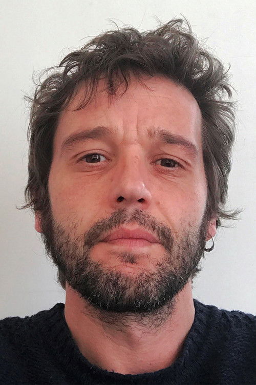 Alberto Gracia as Cosme