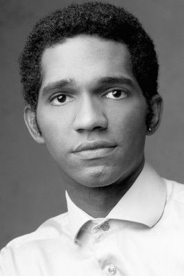 Junor Souza as Drosselmeyer