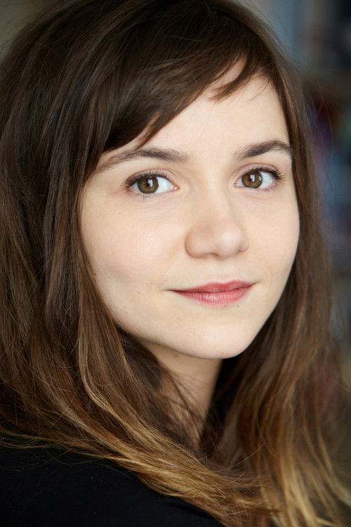 Anna Mihalcea as La jurée