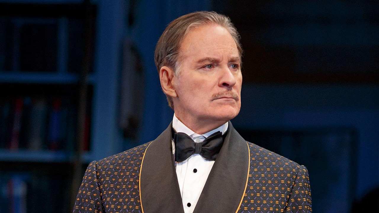 Noël Coward's Present Laughter backdrop