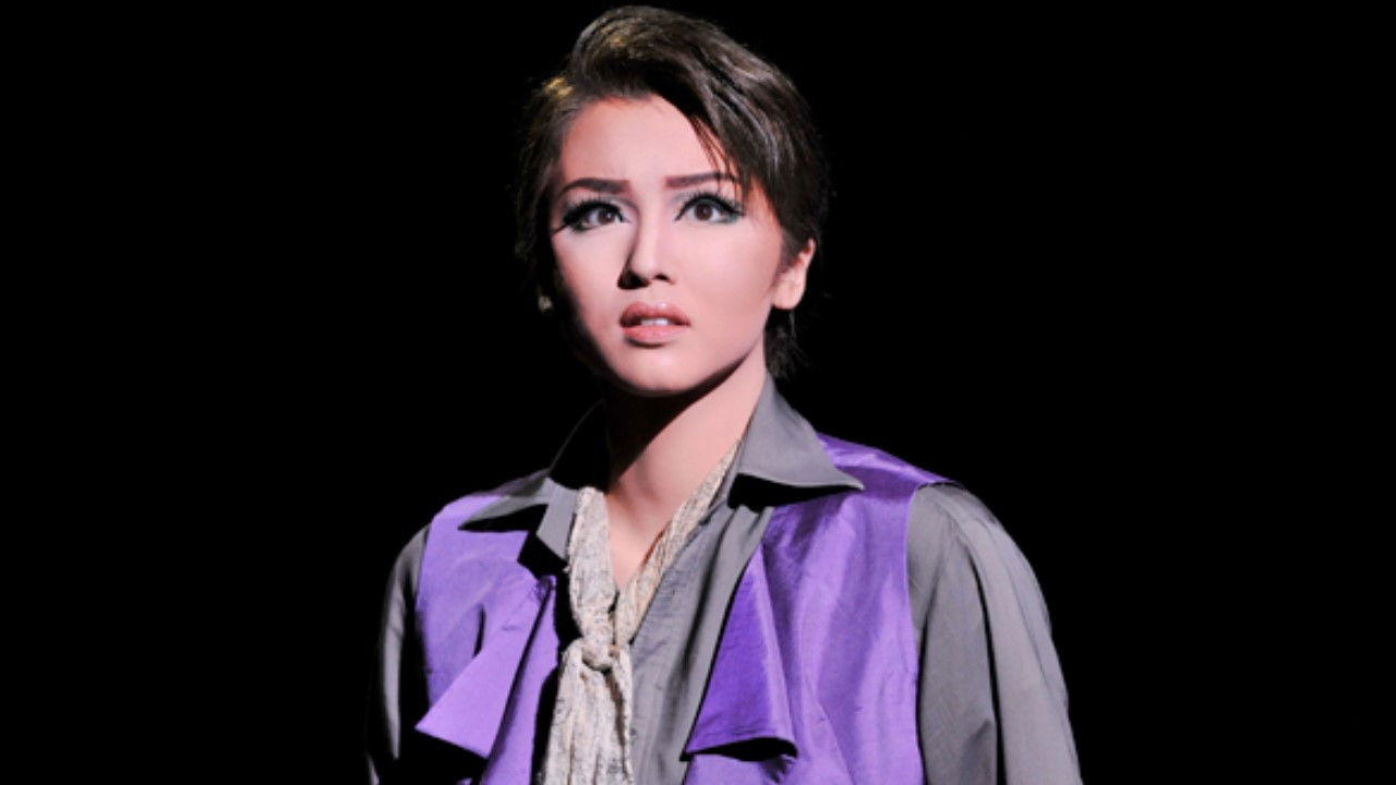 1789: The Lovers of the Bastille (Shinjin Kouen) backdrop