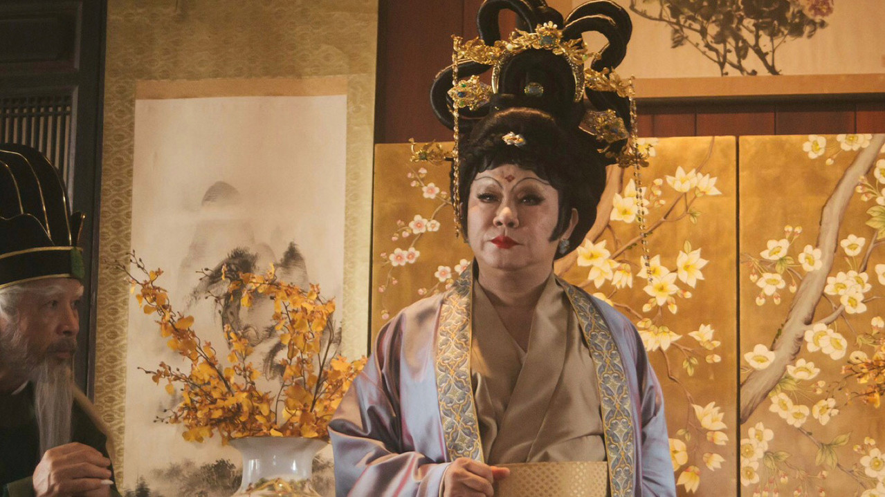 Hor Taew Tak: Split Li Hu backdrop