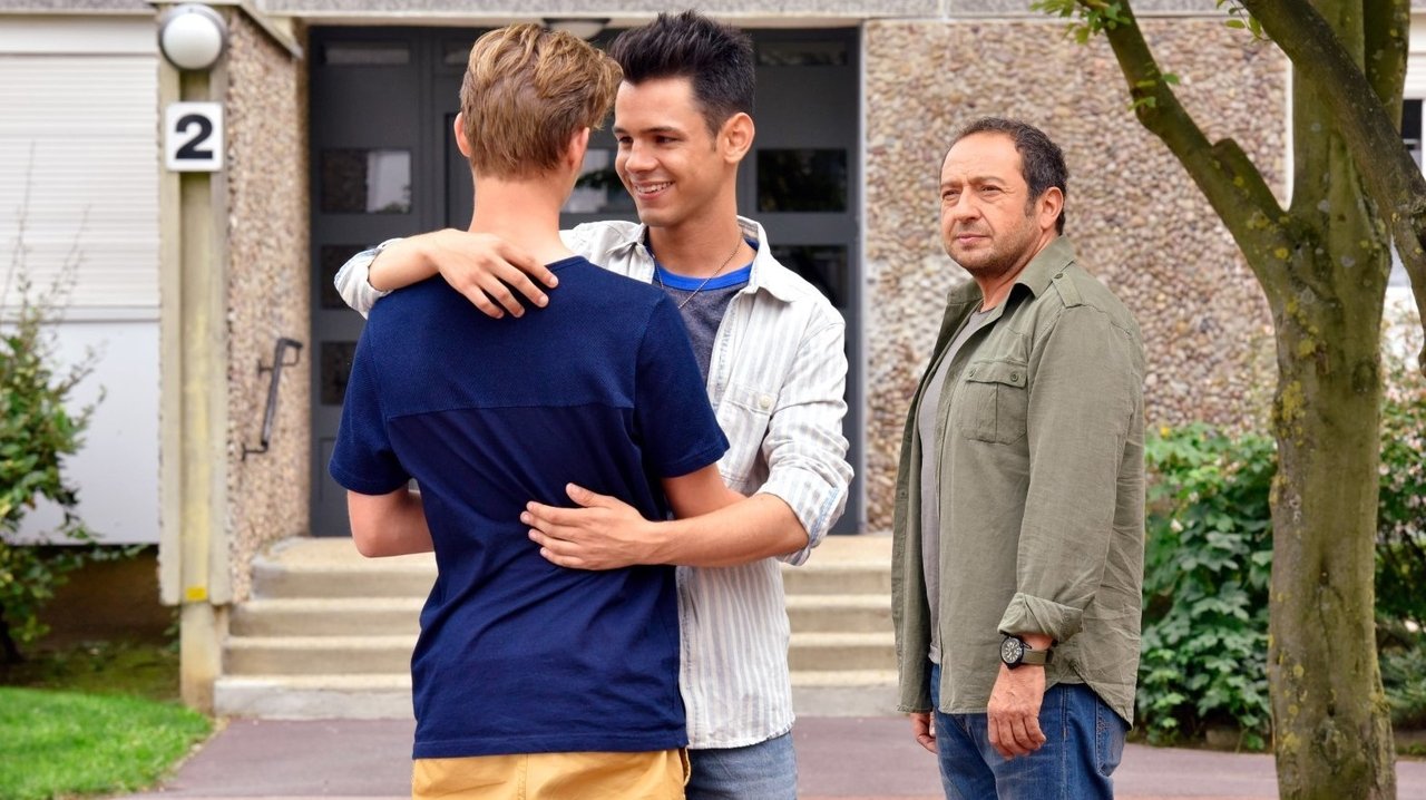 Hidden Kisses backdrop