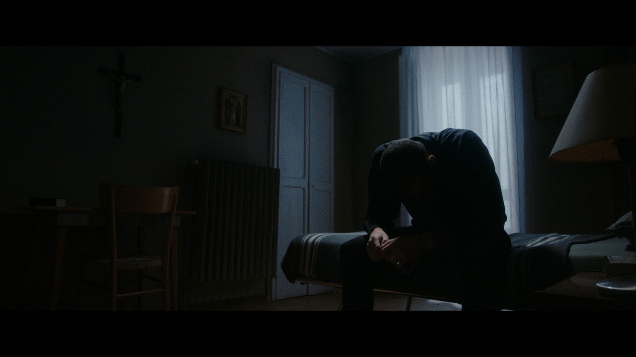 La Confessione backdrop