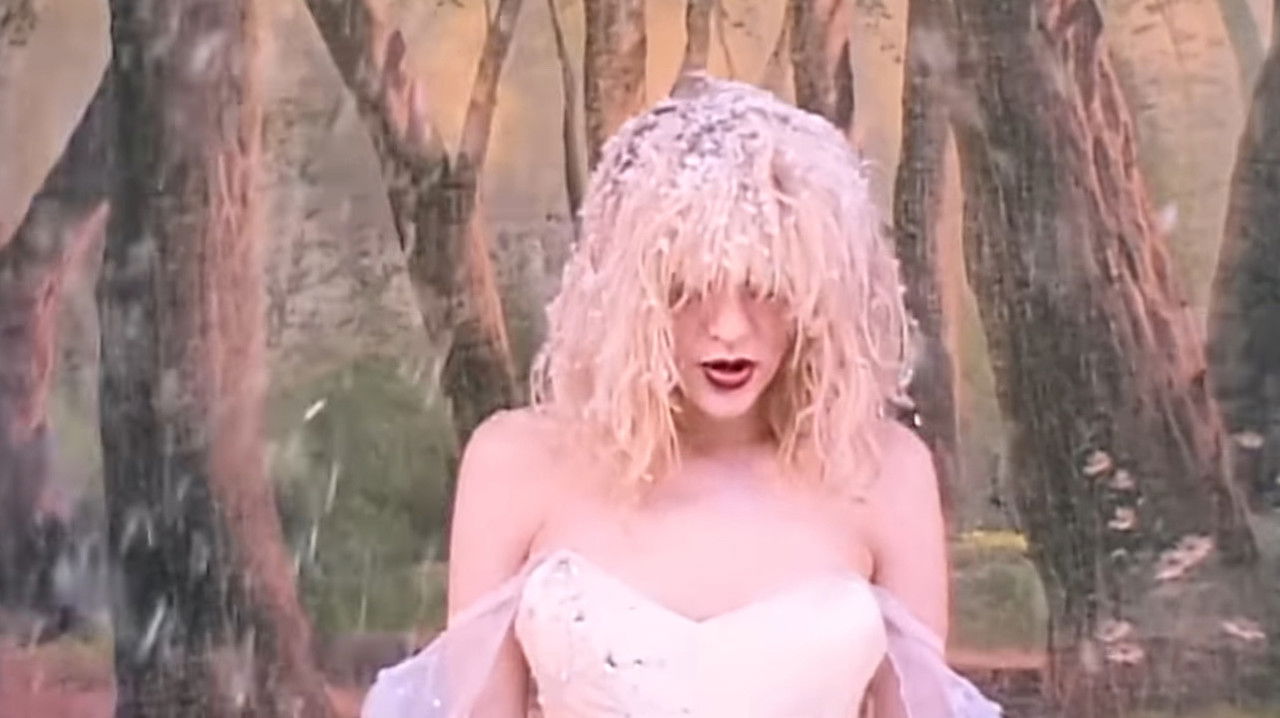 Hole: Violet backdrop