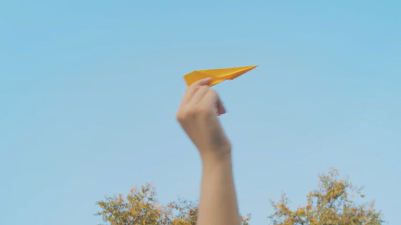 Makukulay na Eroplanong Papel backdrop