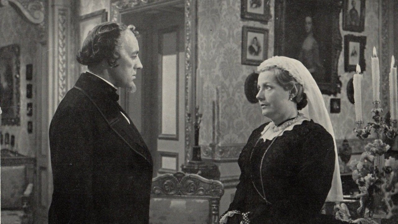 The Mudlark backdrop