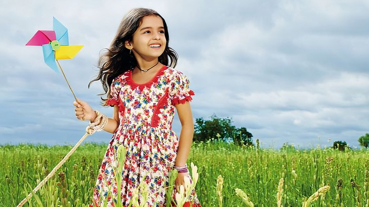 Udann Sapnon Ki backdrop