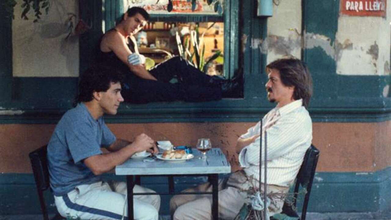 A dos aguas backdrop