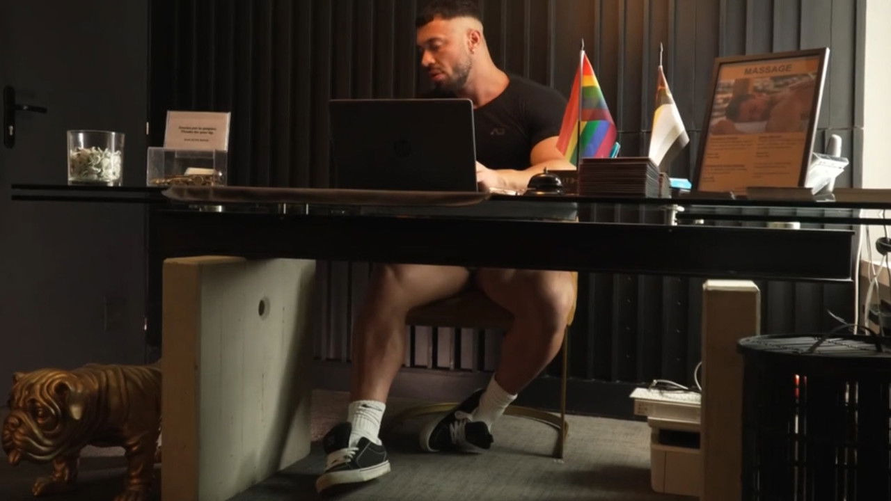 Spanish Temptations backdrop