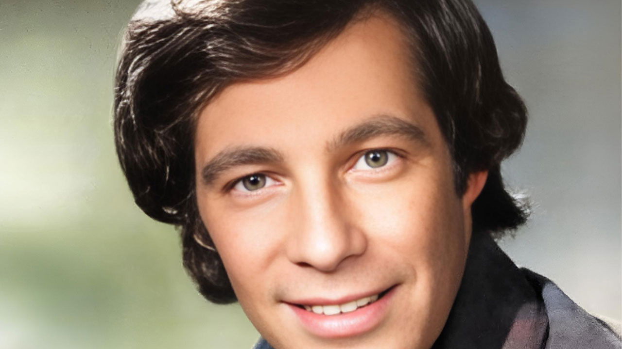 Doctor Simon Locke backdrop