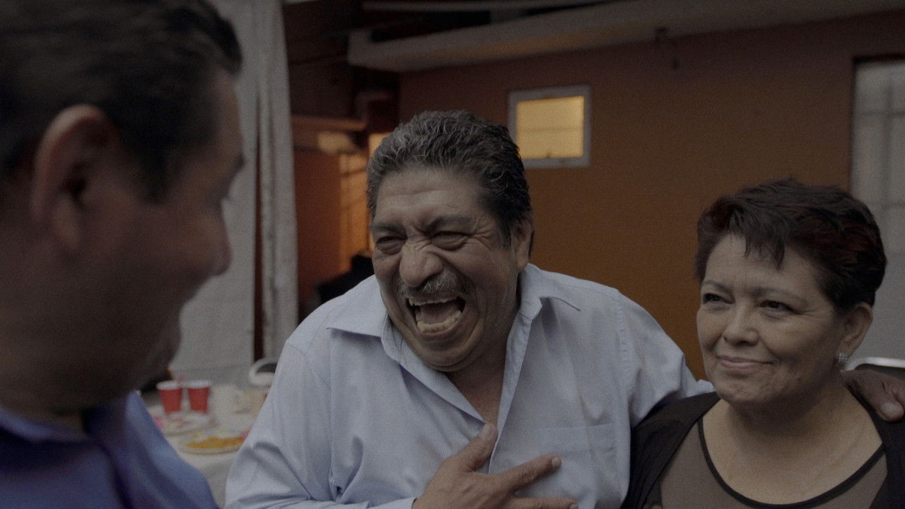 Son para tres backdrop