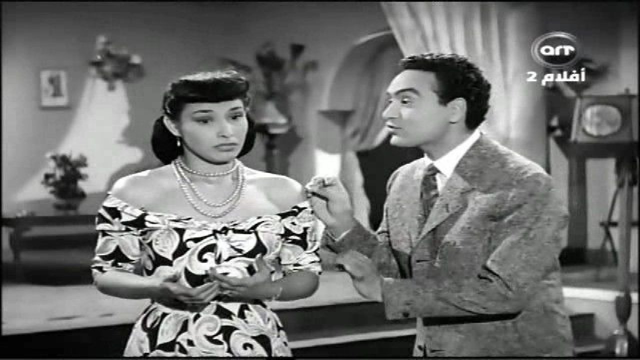 Fatma, Marika & Rachel backdrop