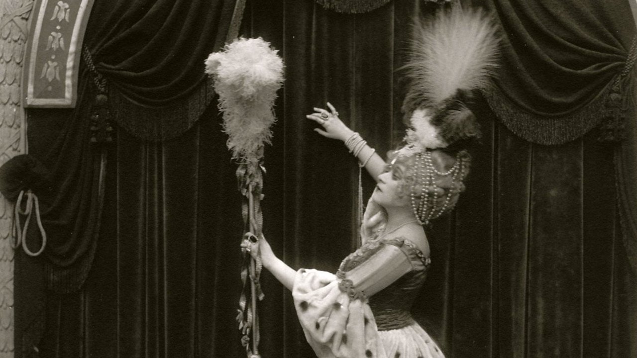 Madame du Barry backdrop