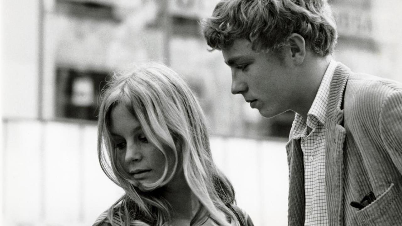 Stine and the boys backdrop