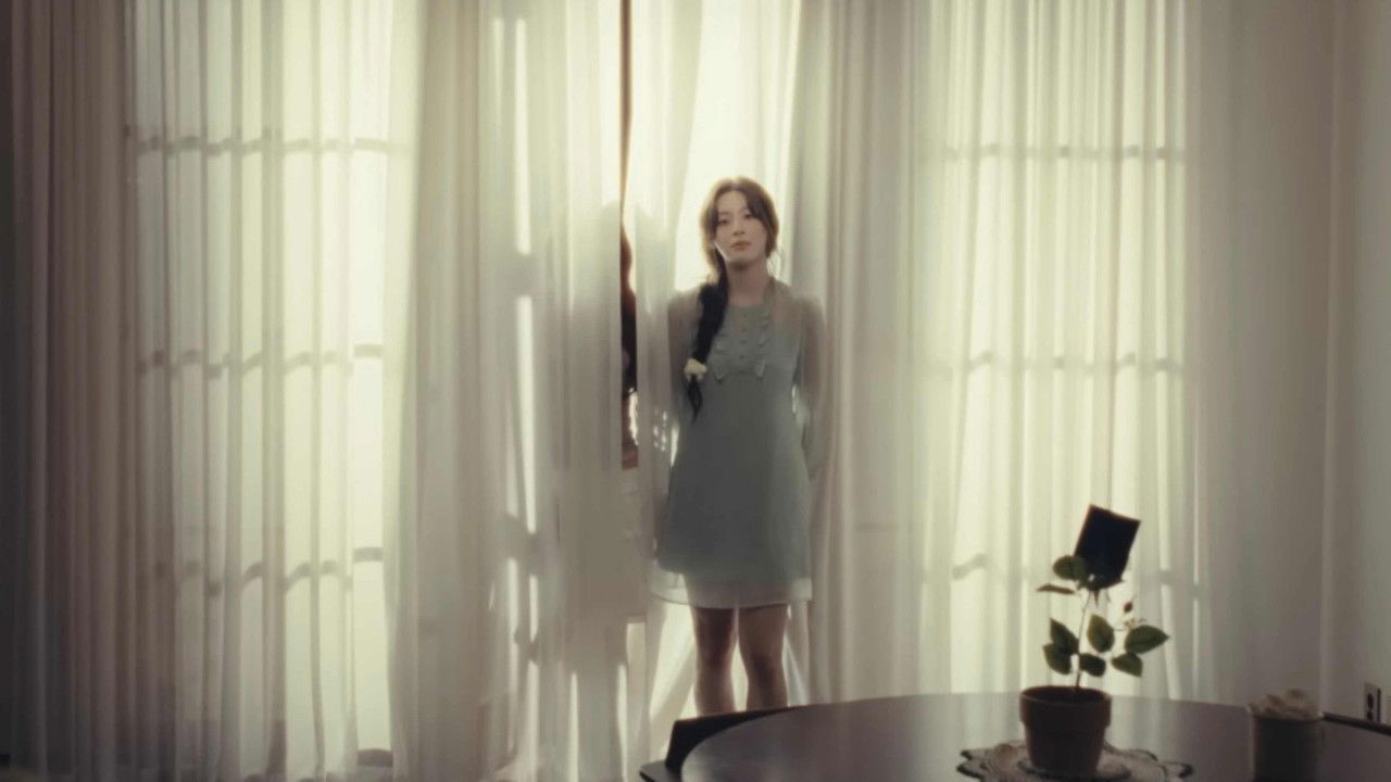 Metamorphic backdrop