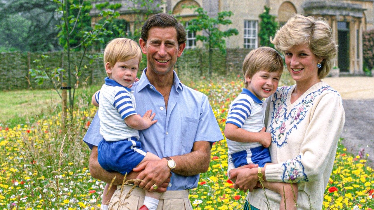 Secrets of the Royal Palaces backdrop