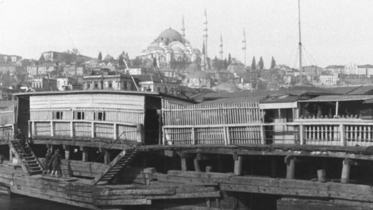 Constantinople, panorama de la corne d'or backdrop