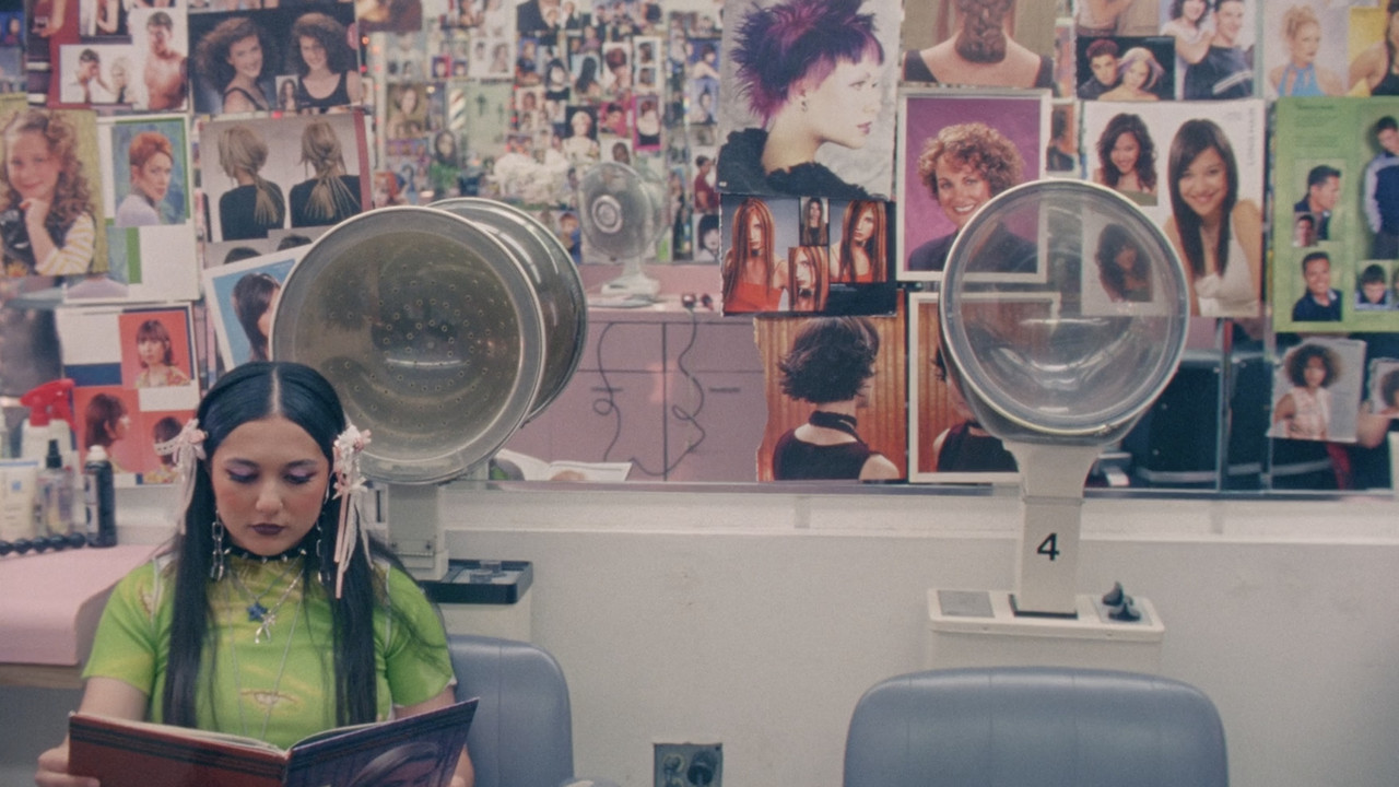 Dalila's Salon backdrop