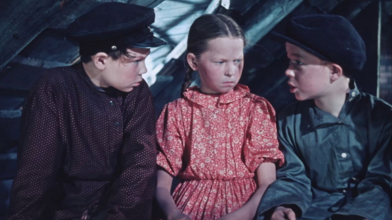 Mikolka-Parovoz backdrop