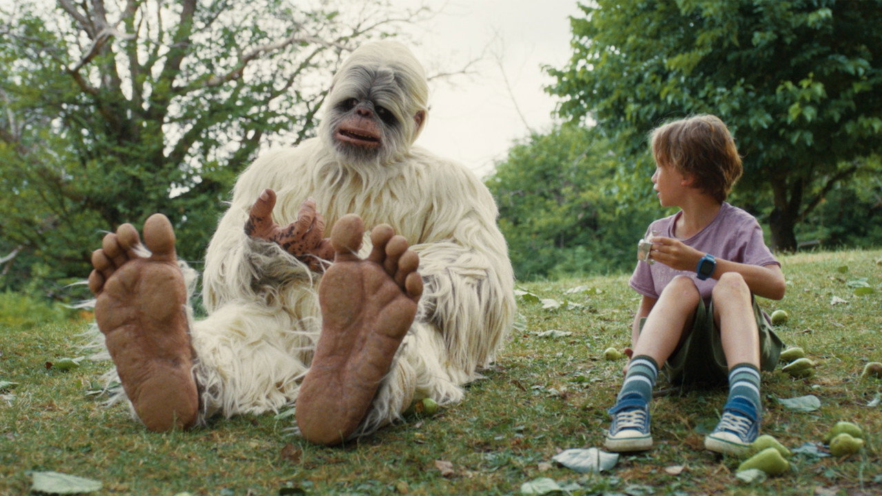 сНежный человек backdrop