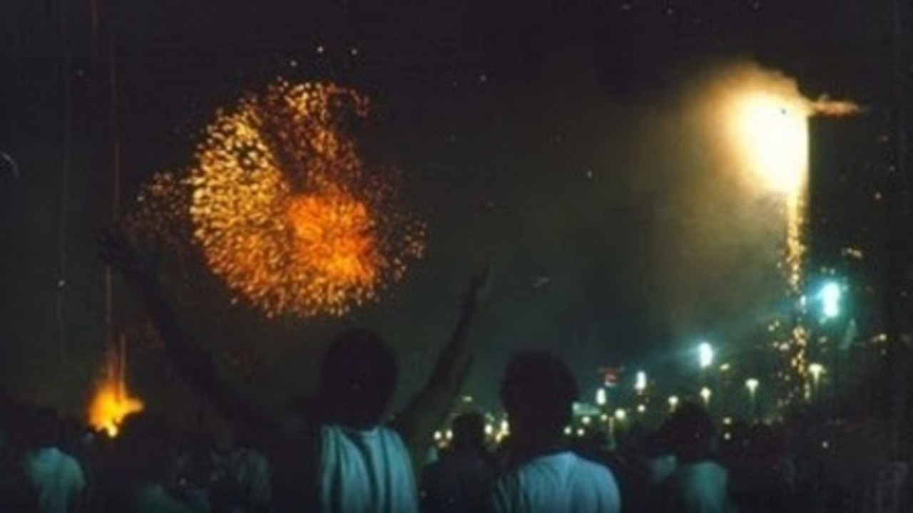 Babilônia 2000 backdrop