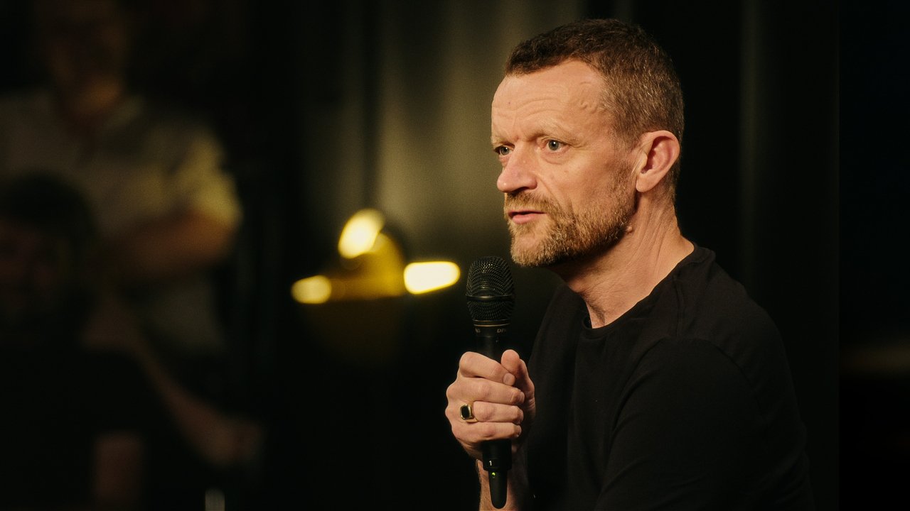 Frank Hvam - Nobody backdrop