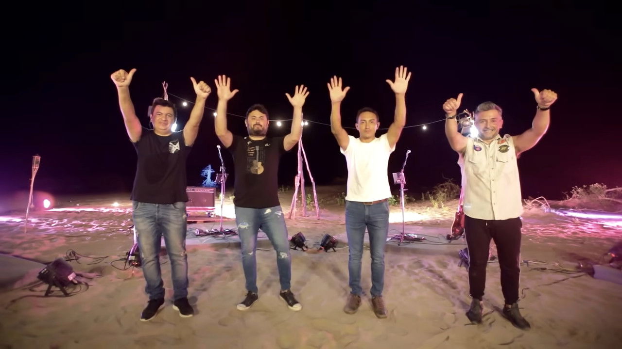 Cantando desde el Río Dulce backdrop