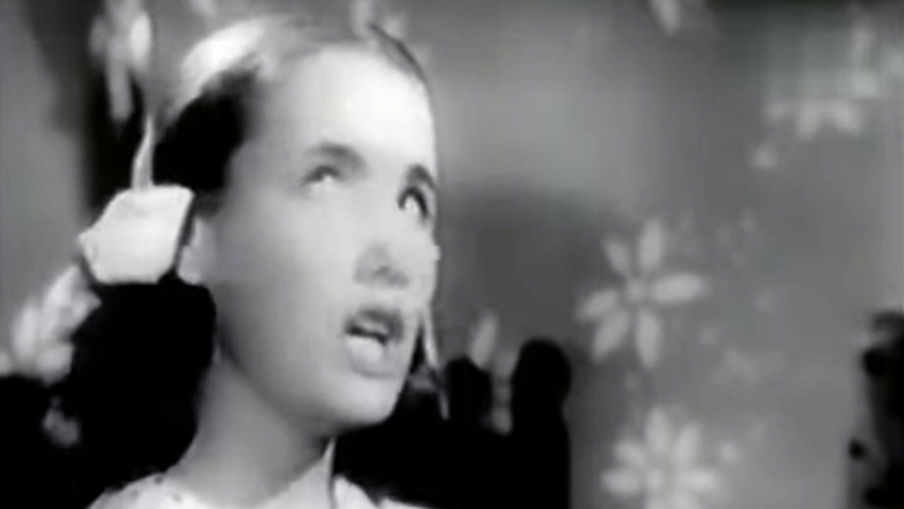 The Third Kiss backdrop