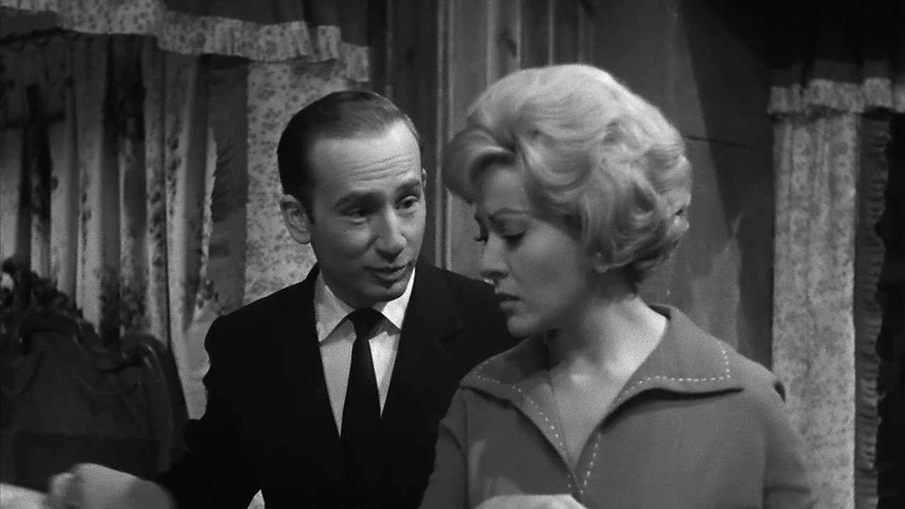 Maribel and the Strange Family backdrop