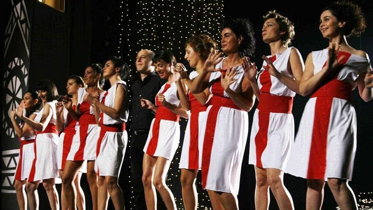 Keep Smiling backdrop