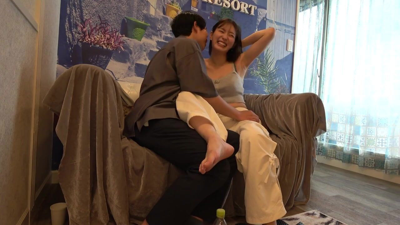 横浜デートして、野外キスして、イチャついて流れでラブホに入って一発射精してももう1回ヤリたい… ノーカットハメ撮り中出し2本番と顔射。美谷朱音と休日のプライベートSEX120分 backdrop