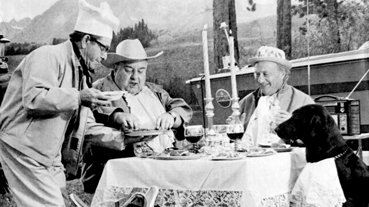 Kook's Tour backdrop