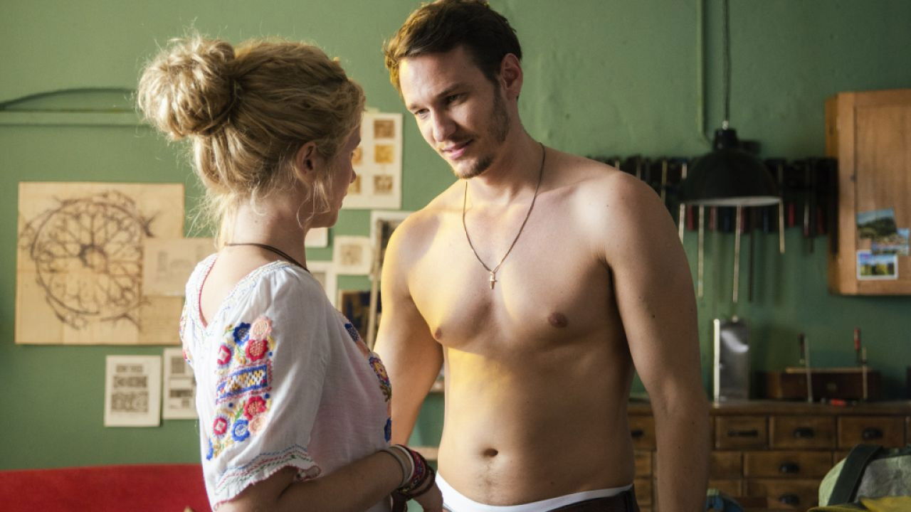 Nele in Berlin backdrop