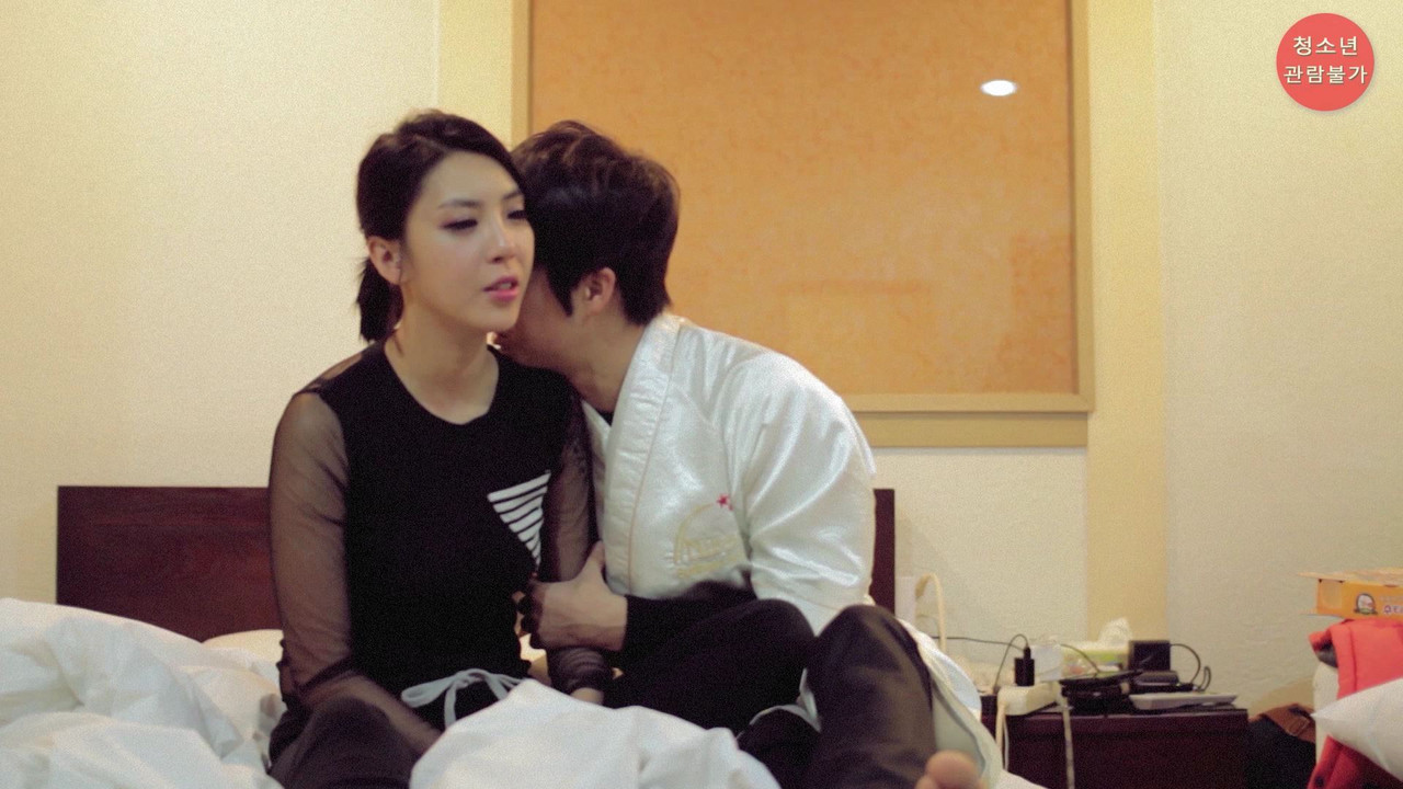 100 Days Anniversary Girlfriend and Motel 24 backdrop