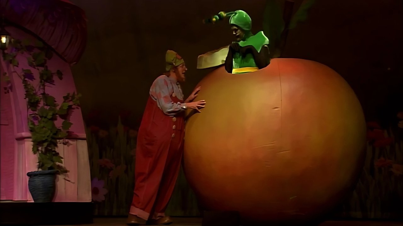 Plop Show: Holiday Full Of Surprises backdrop