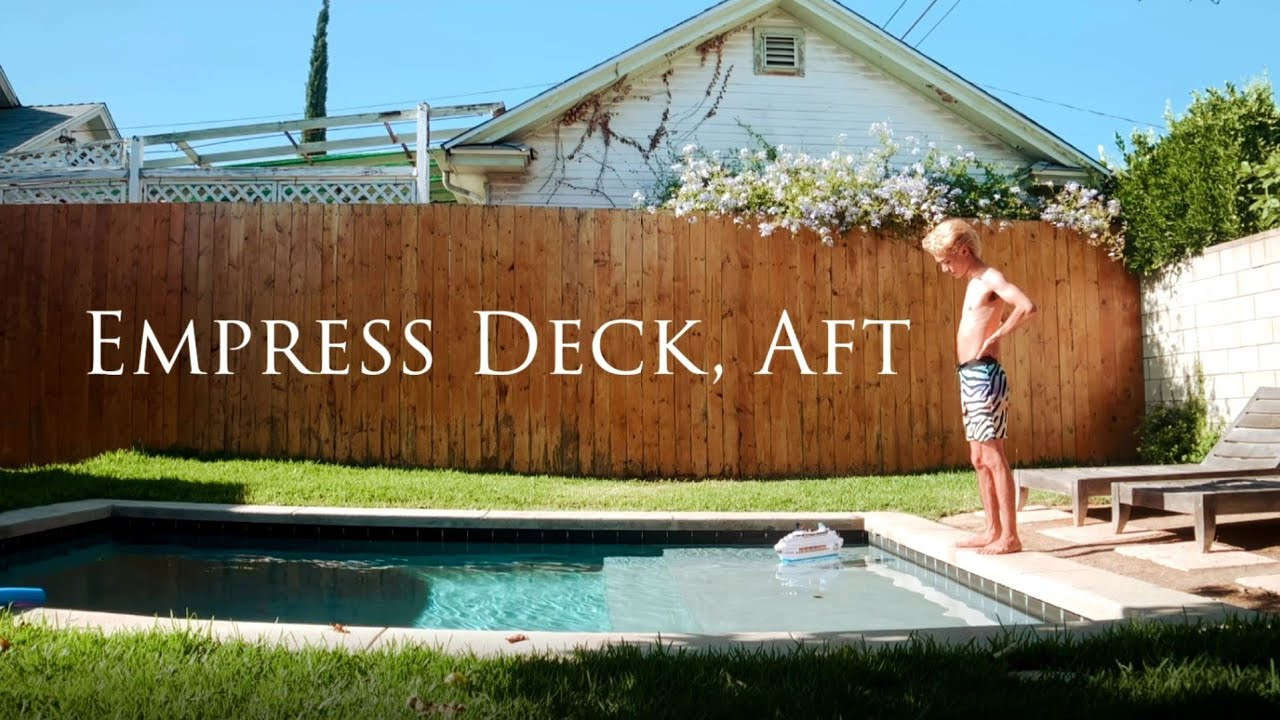 Empress Deck, Aft backdrop