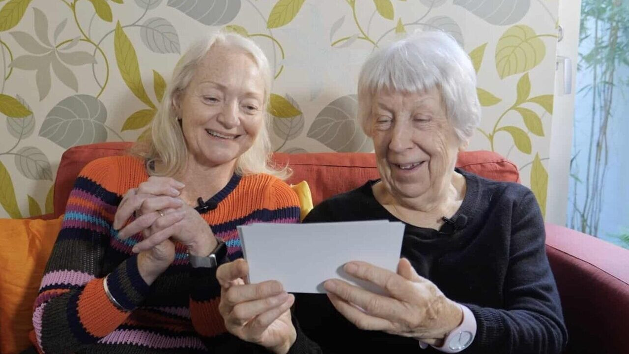 3000 Lesbians Go To York backdrop