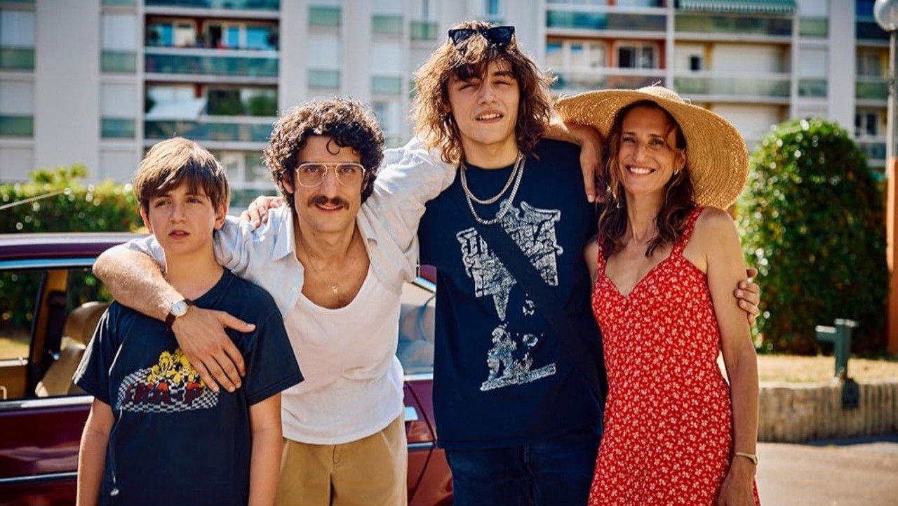 Juste une illusion backdrop