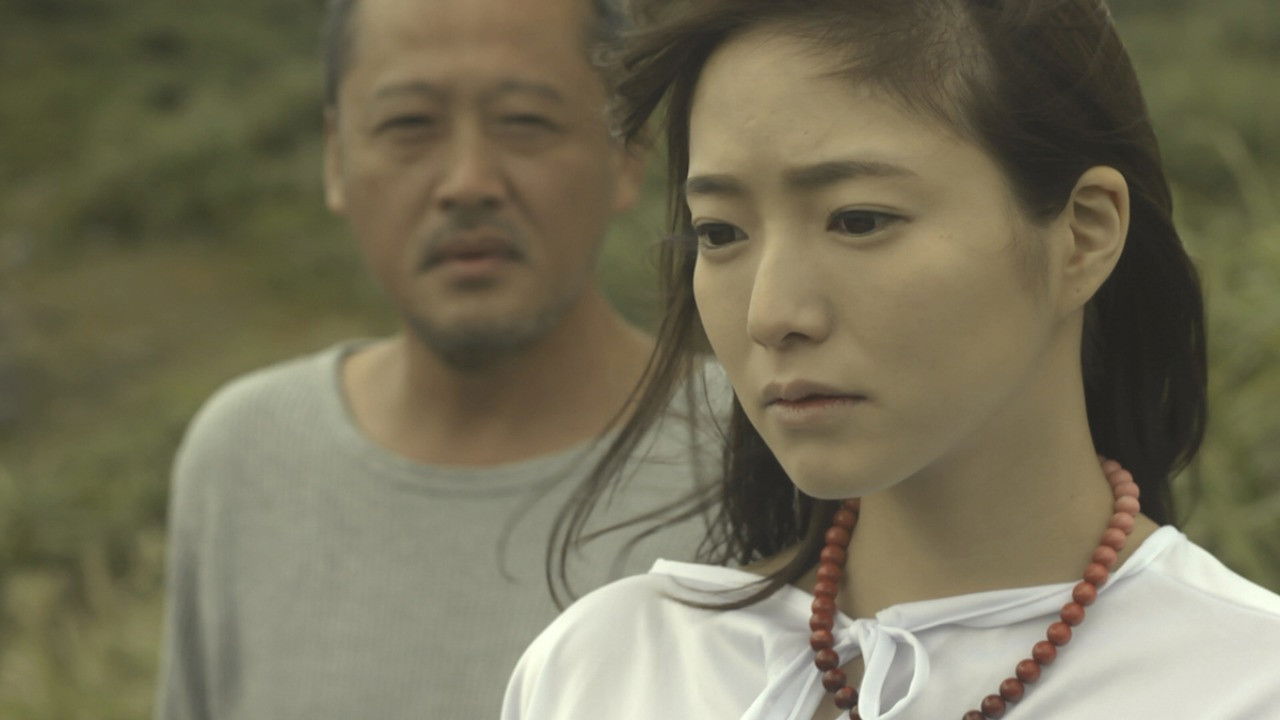 The Beach of Reunion: The Woman Who Slept with Regret backdrop