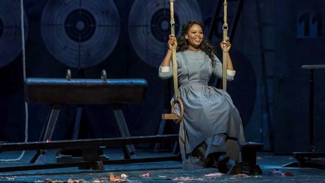 Donizetti: Lucia di Lammermoor backdrop