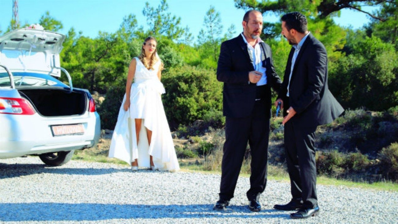 Kızkaçıran backdrop