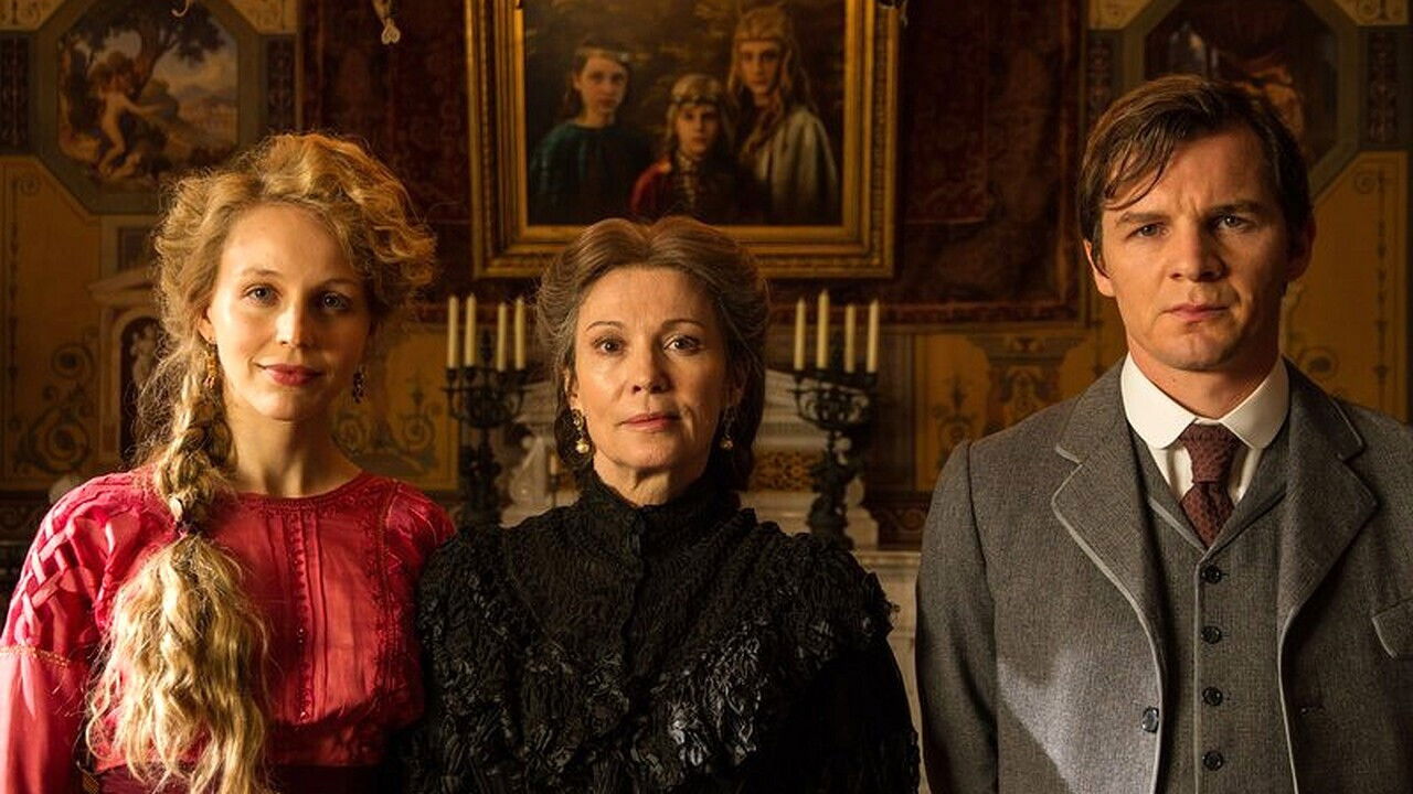 The Wagner-Clan backdrop